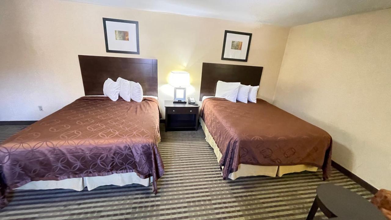 Whitney Inn & Suites Hamden Exterior foto