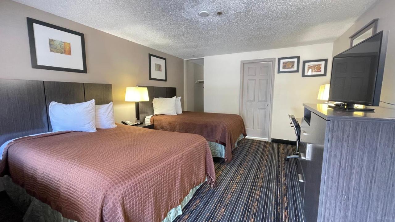Whitney Inn & Suites Hamden Exterior foto